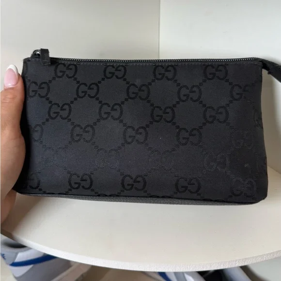 Gucci Black Monogram cosmetic pouch - Picture 2 of 9
